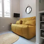Stay In The Heart Of Paris