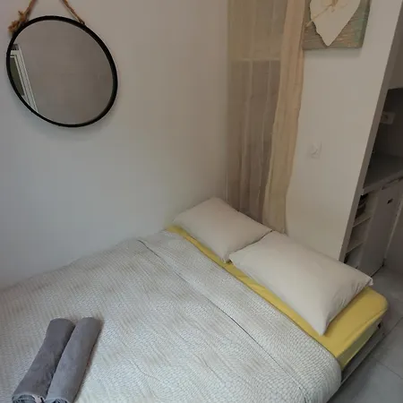Apartment In The Heart Of *